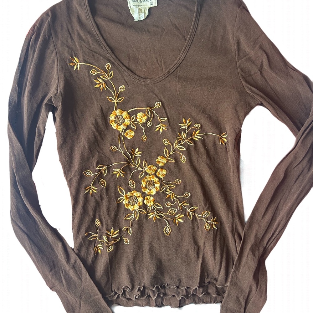 Elegant Floral Embroidered Long Sleeve Top